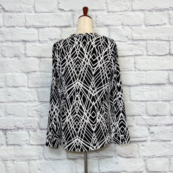 Calvin Klein Black & White Button Down Shirt - Picture 2 of 9